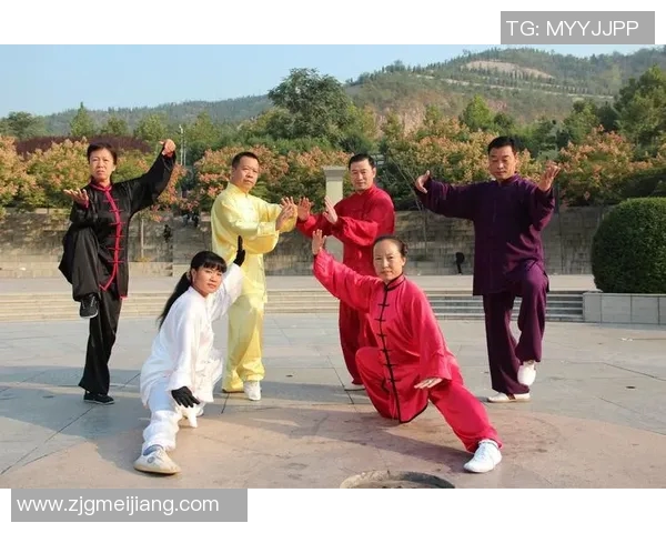 探索陈式太极小架的奥秘与实用技巧提升身心健康的全新路径