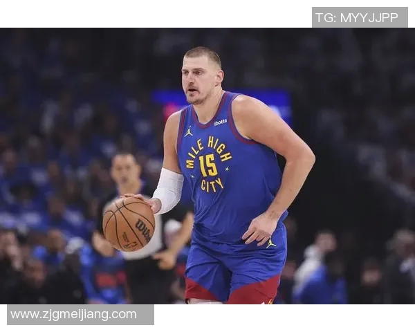 勇士逆转掘金，柯瑞绝杀三分铸就传奇